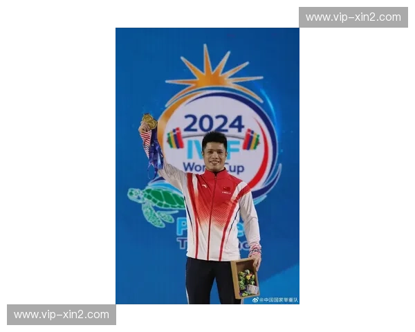 瓦朗谢纳的蓝色梦想与阿雅克肖的红色荣耀：法乙赛场上的激情碰撞